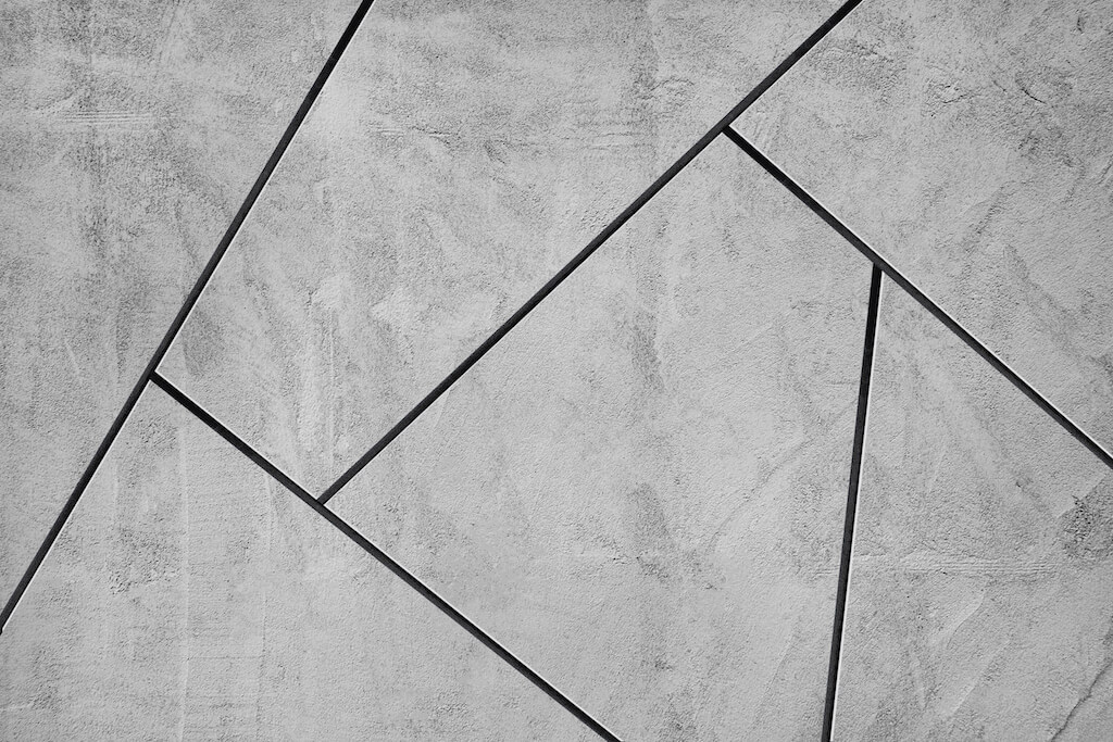 Reklamacja płytek podłogowych, gdy producent odrzuca reklamację