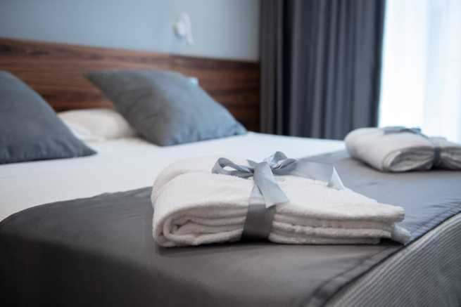 Odwołanie rezerwacji w hotelu i odzyskanie pieniędzy