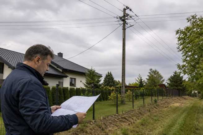 Służebność przesyłu na działce – odszkodowanie i wynagrodzenie